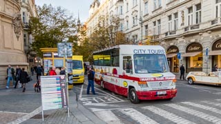 Wycieczka autobusowa po mieście, Praga, Czechy
