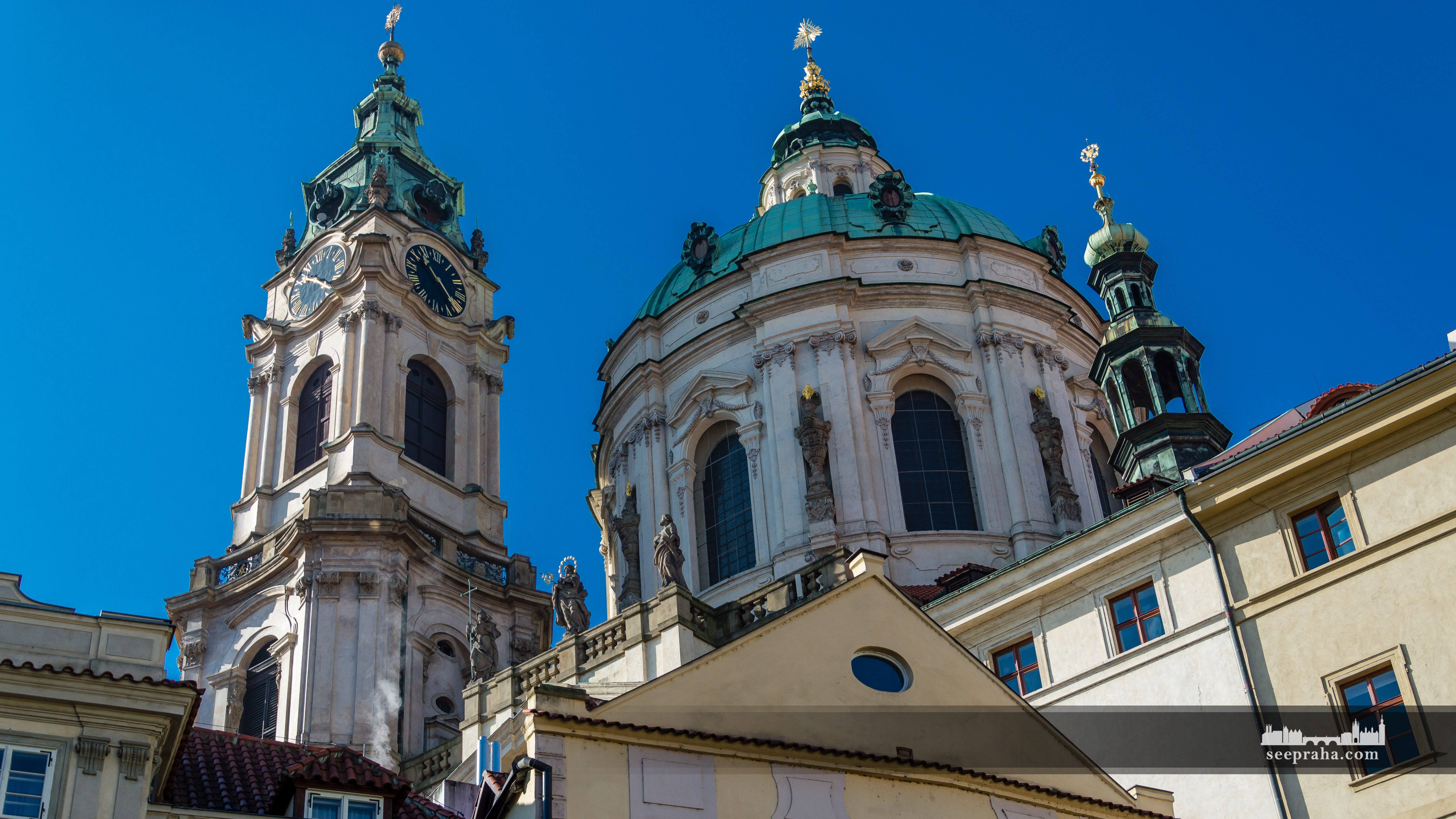 Der Glockenturm der Heiligen Nikolauskirche, Prag, Tschechien