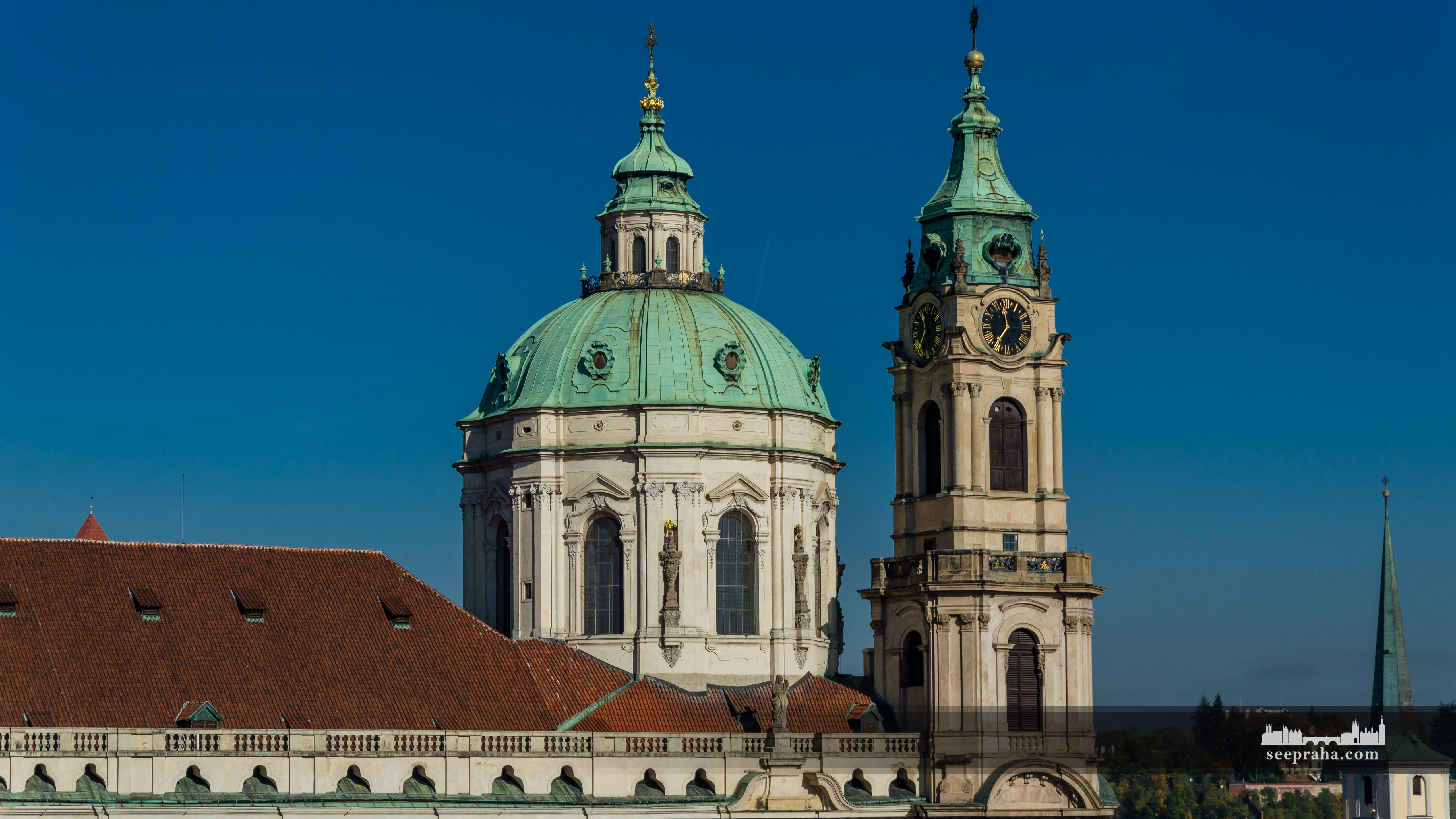 Der Glockenturm der Heiligen Nikolauskirche, Prag, Tschechien
