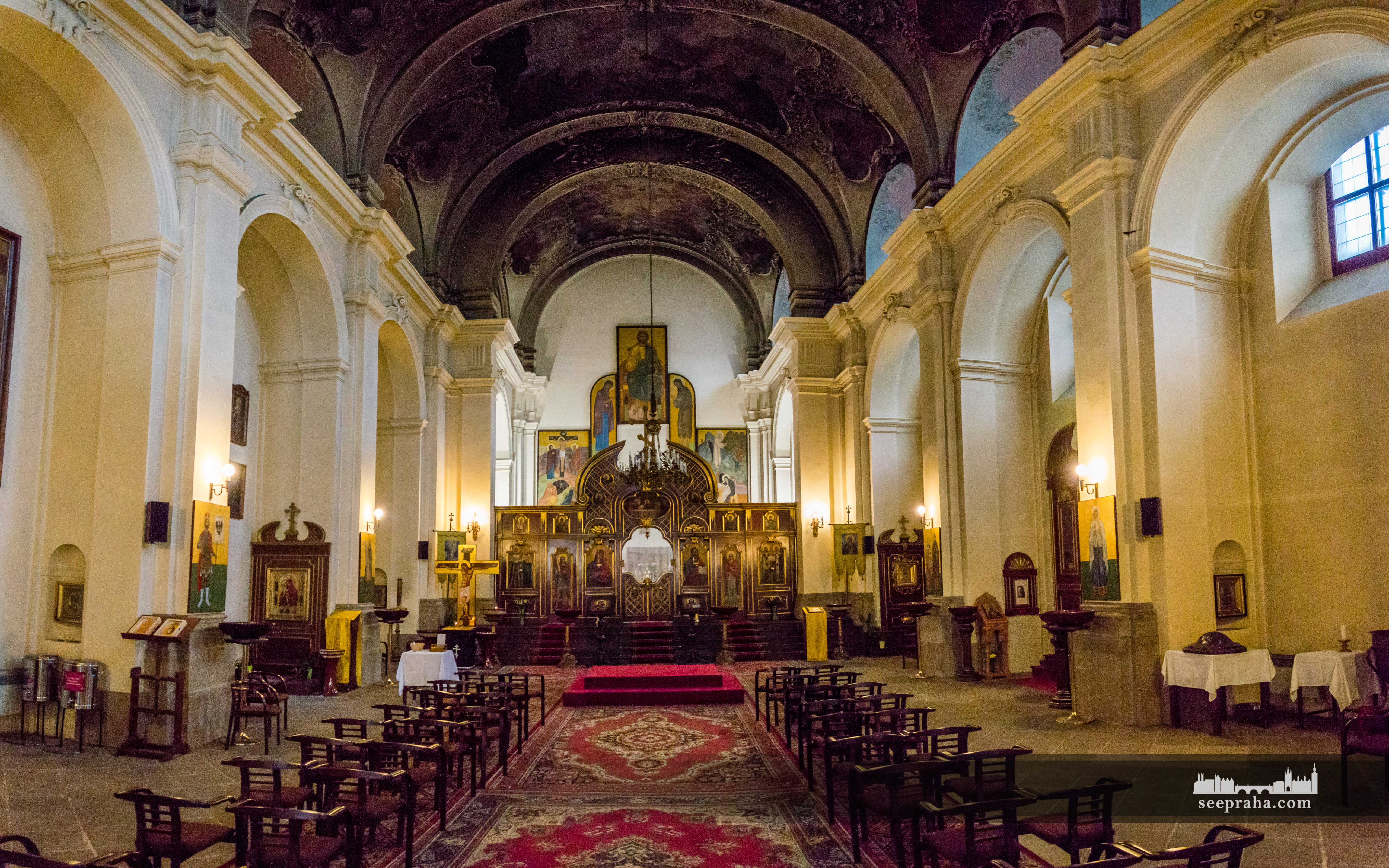 Wnętrze katedry św. Cyryla i Metodego, Praga, Czechy