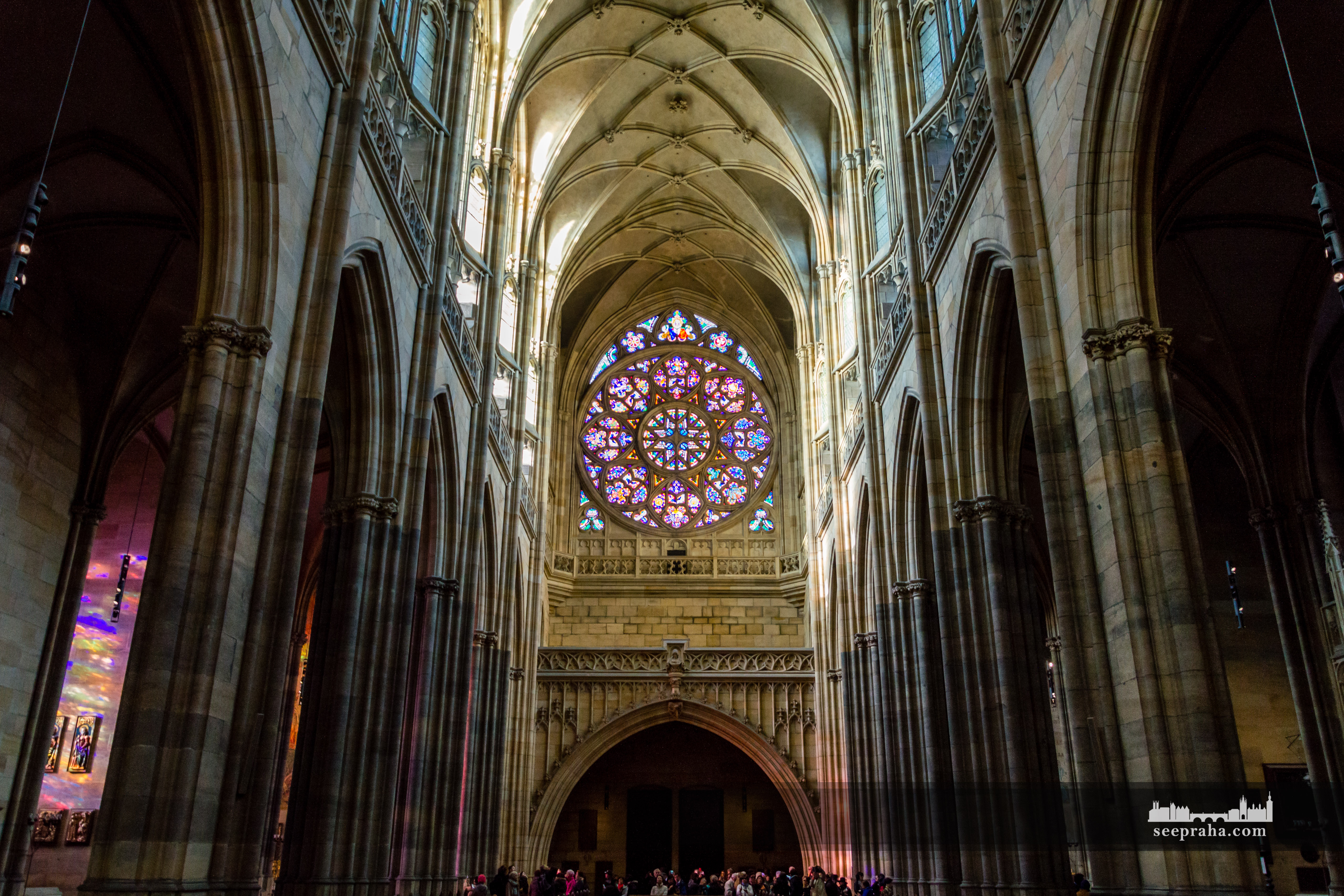 Die Innenansicht der Heiligen Witt-Kathedrale, Prag, Tschechien