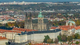 Katedrála svatého Víta, výhled z Petřínské věže, Praha, Česko