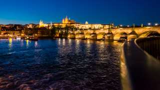 Výhled na Pražský hrad v noci, Praha, Česko